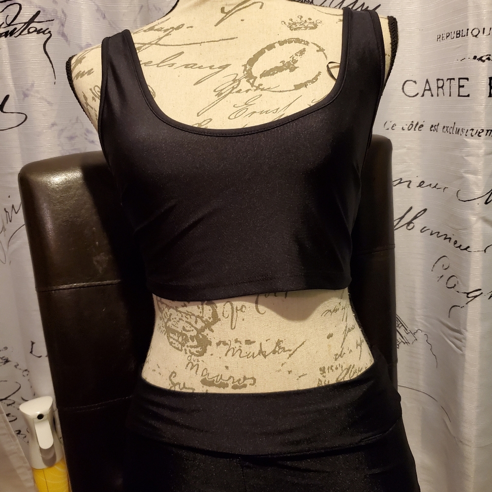 Athletic leisure wear pants and sport bra like top - Picture 6 of 6